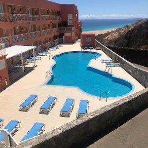 Front With Stunning Ocean Views! Apartment